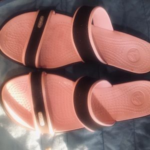 Pink/brown Croc’s, Size 10.
